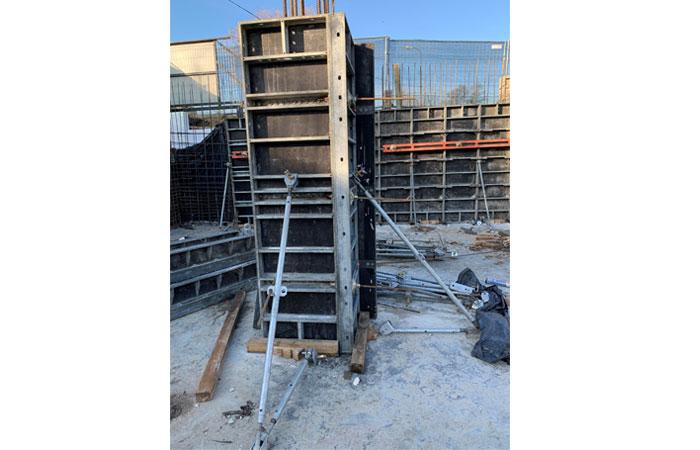 Deskowanie słupów typu RASTO oraz TAKKO na wynajem