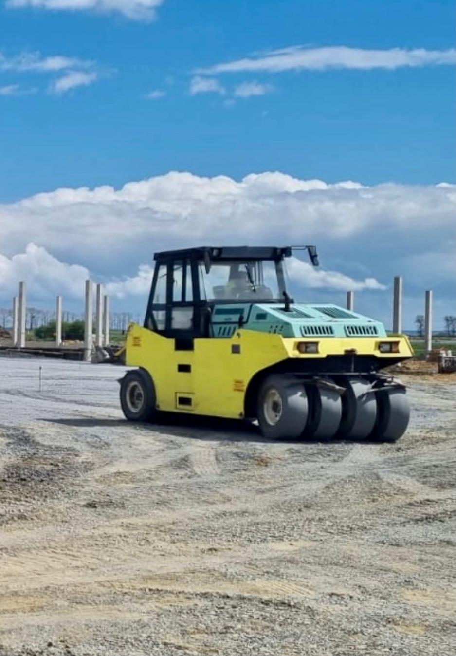 LUTON Walec na wynajem