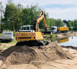 LIEBHERR A904C na wynajem