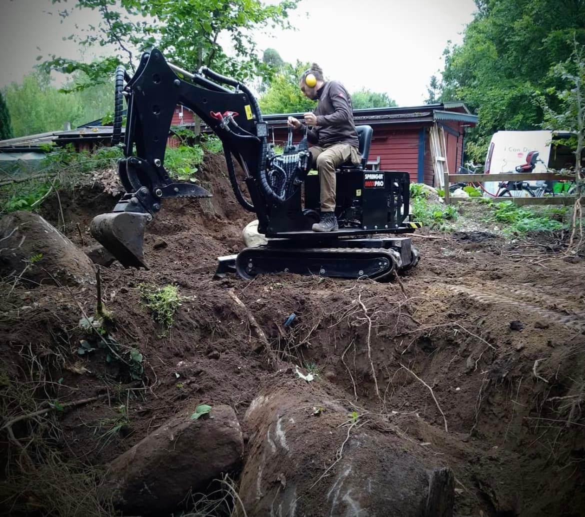 Minikoparka 850 kg na wynajem