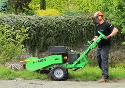 Frezarka do usuwania pni, karp i korzeni LASKI F460 na wynajem