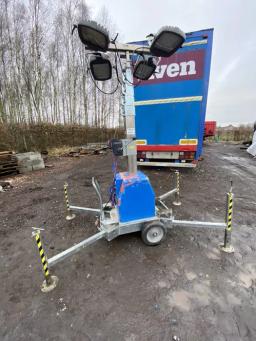 Mobilny maszt oświetleniowy  6,5 m 4x lampa LED na wynajem