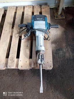 Młot udarowy  BOSCH GSH-16 VC na wynajem