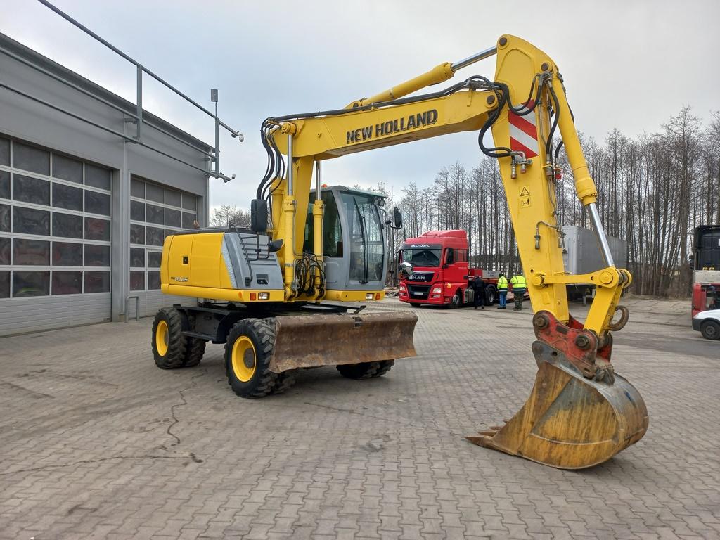 Koparka kołowa New Holland MH Plus na wynajem