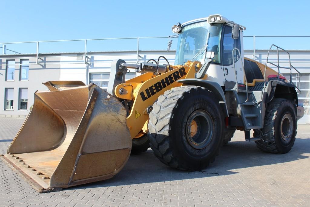 Liebherr L566 na wynajem