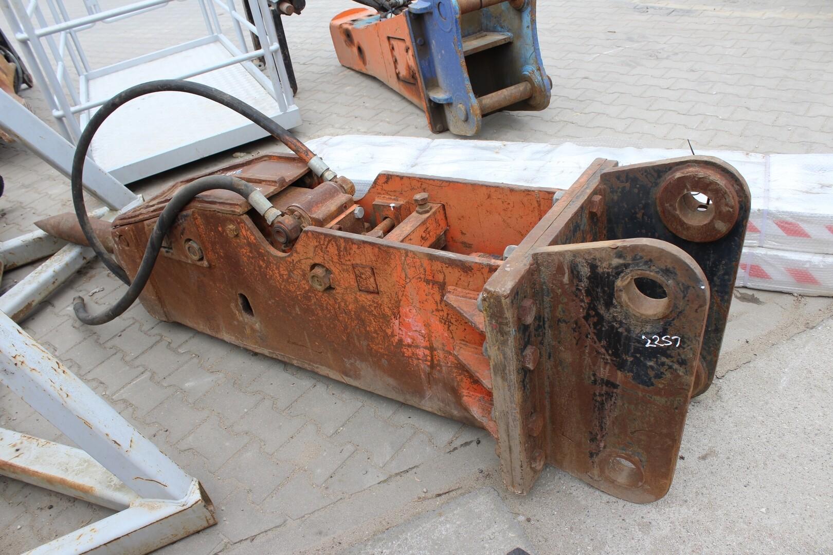 NPK Młot hydrauliczny na wynajem