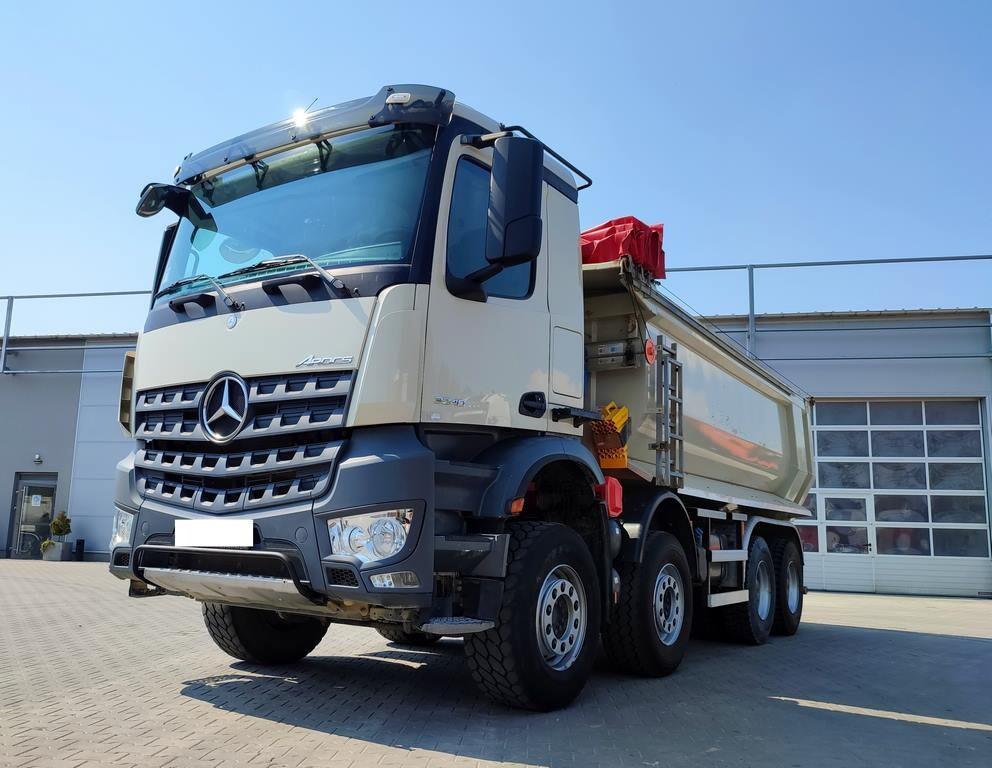 Mercedes Arocs 3240 8x4 na wynajem
