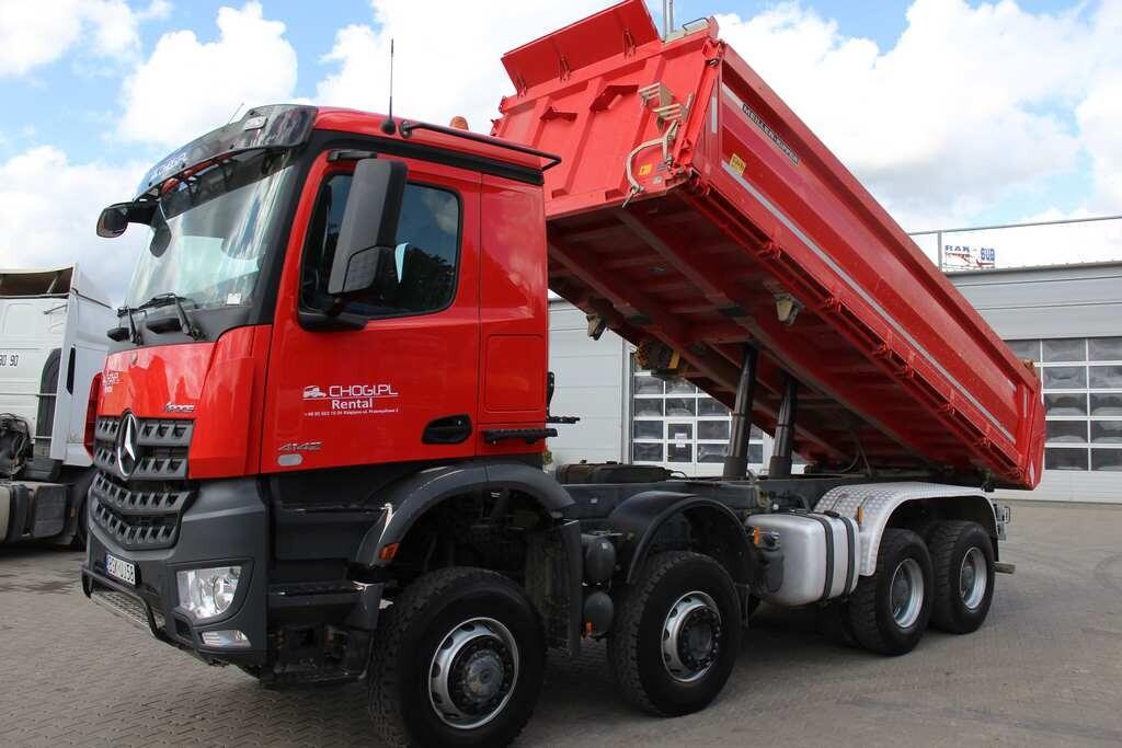 Mercedes Arocs 4142 na wynajem