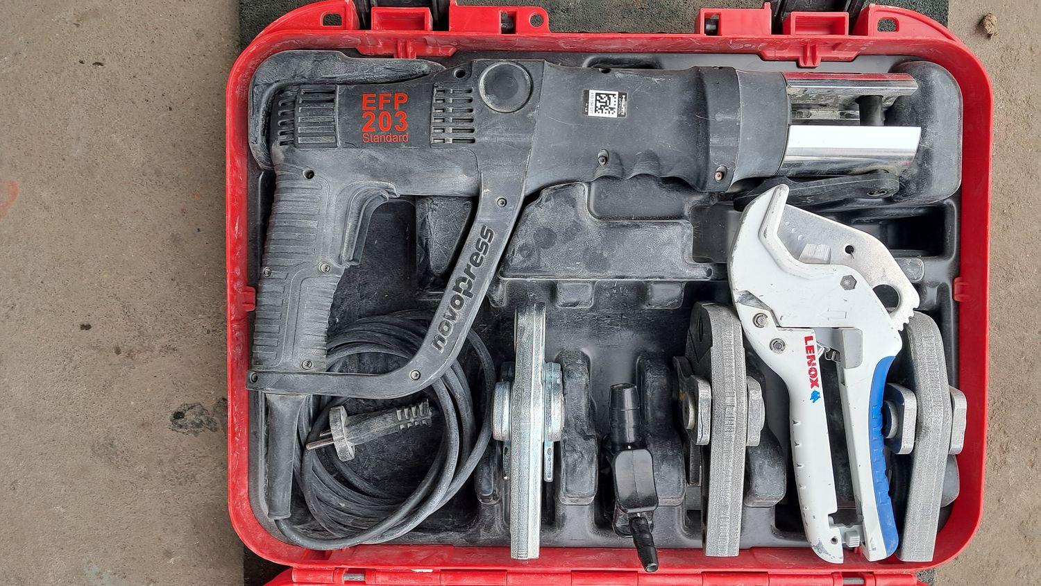 Zaciskarka do rur Novopress EFP203 na wynajem