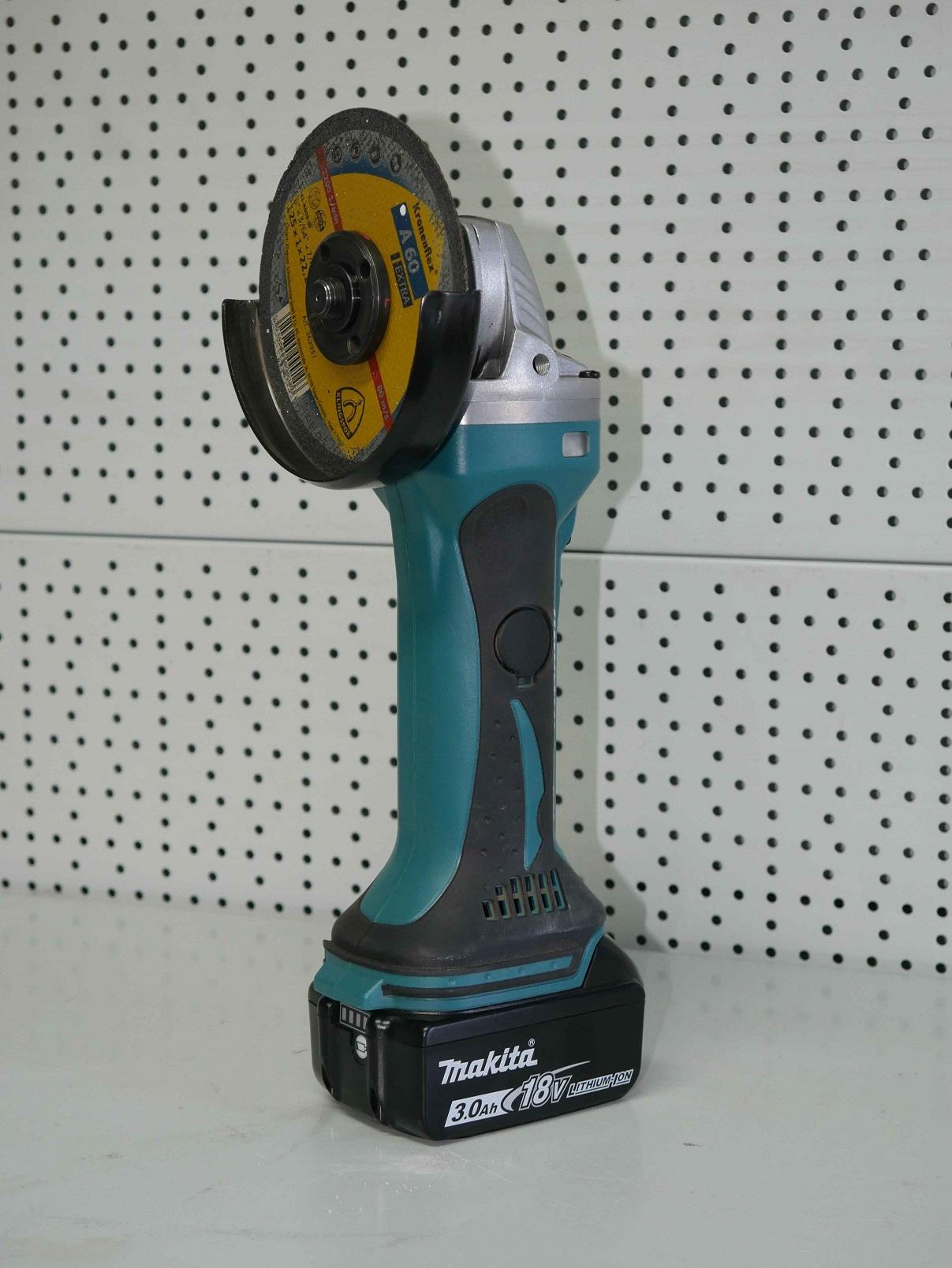Makita BGA452 na wynajem