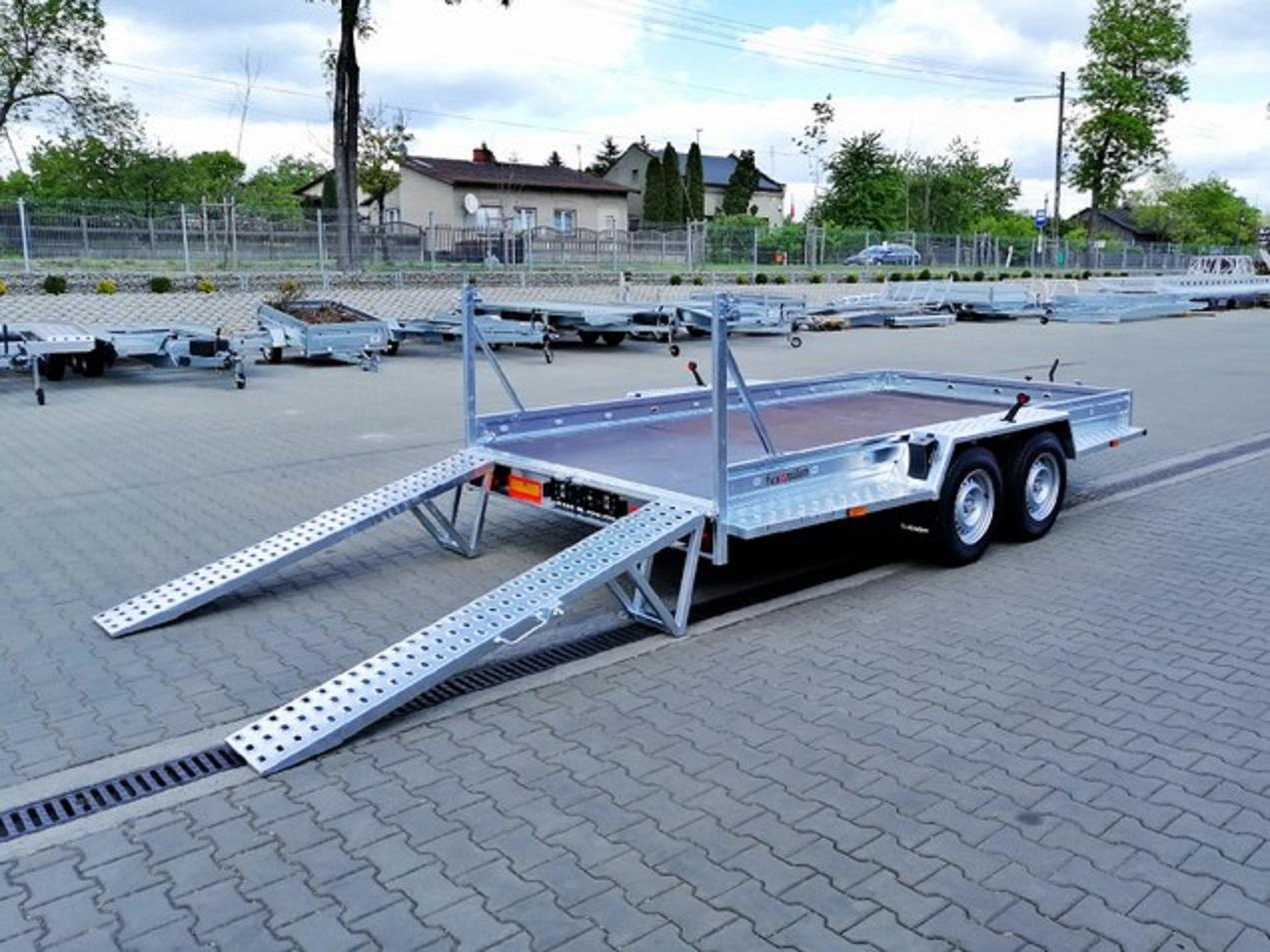 PRZYCZEPA LAWETA MINIKOPARKA WIOLA BESTTRAILERS na wynajem