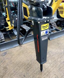 Yanmar  SV19 z młotem 135 kg na wynajem
