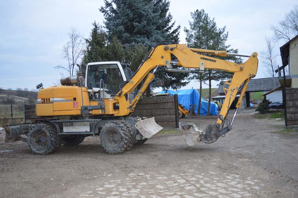 Liebherr 311 na wynajem