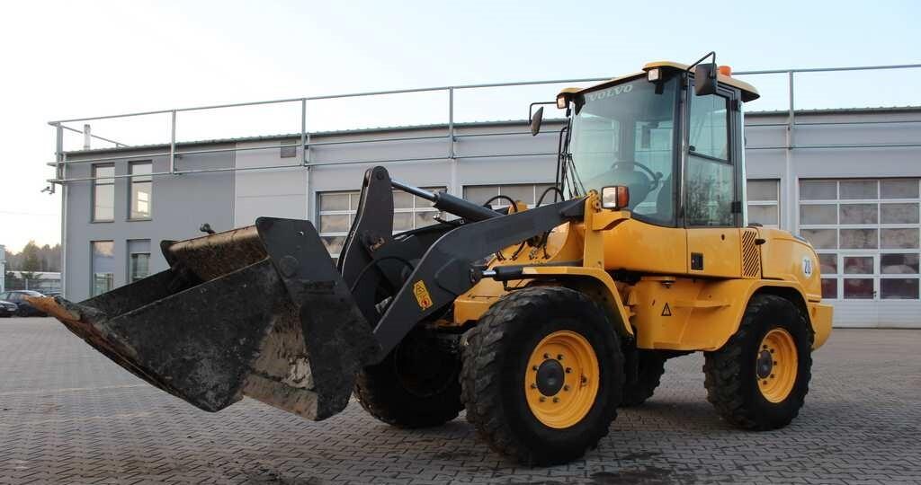 Volvo L30G na wynajem. Zdjęcie 0