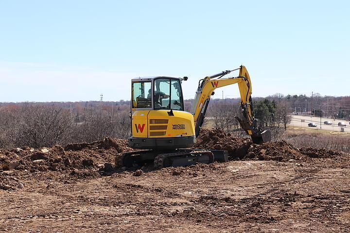 Wacker Neuson EZ36 na wynajem. Zdjęcie 0