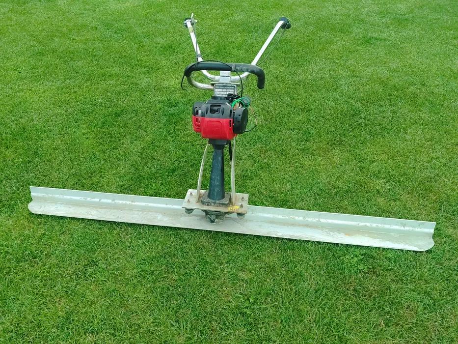 Łata wibracyjna do betonu 2km na wynajem